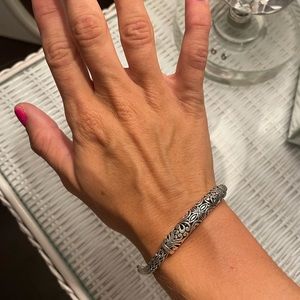 Pandora bracelet with clasp